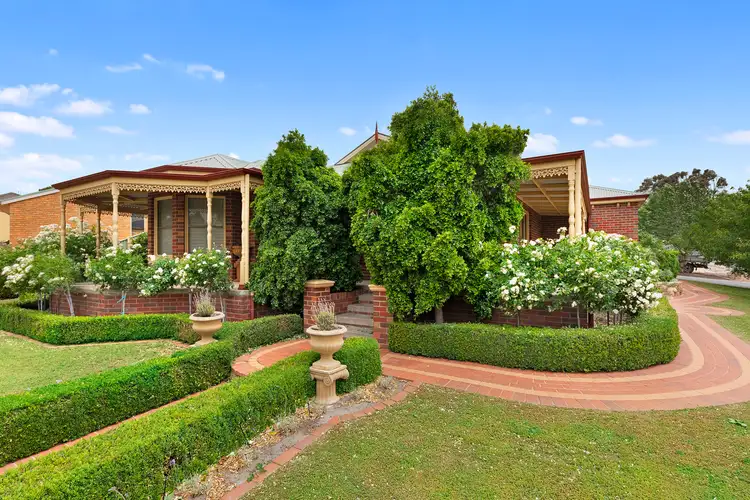 1 Jaime Court, Spring Gully VIC 3550