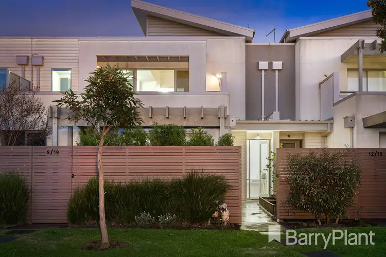 10/19 Peppertree Street, Keysborough VIC 3173