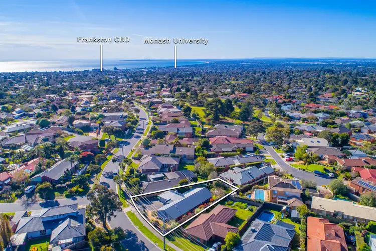 27 Settlers Way, Frankston South VIC 3199