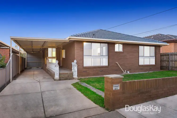 17 Meadowbank Drive, Sunshine North VIC 3020