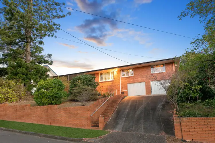 97 Tranters Avenue, Camp Hill QLD 4152