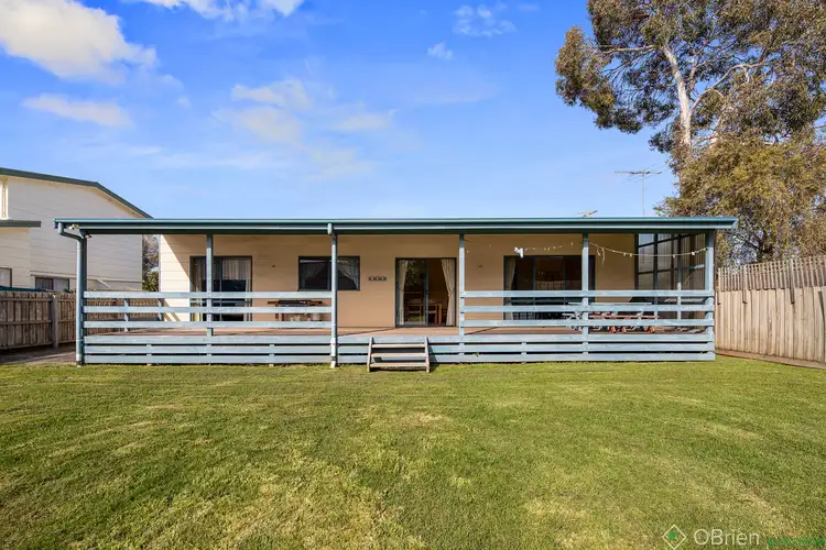 20 Raywood Avenue, Cowes VIC 3922