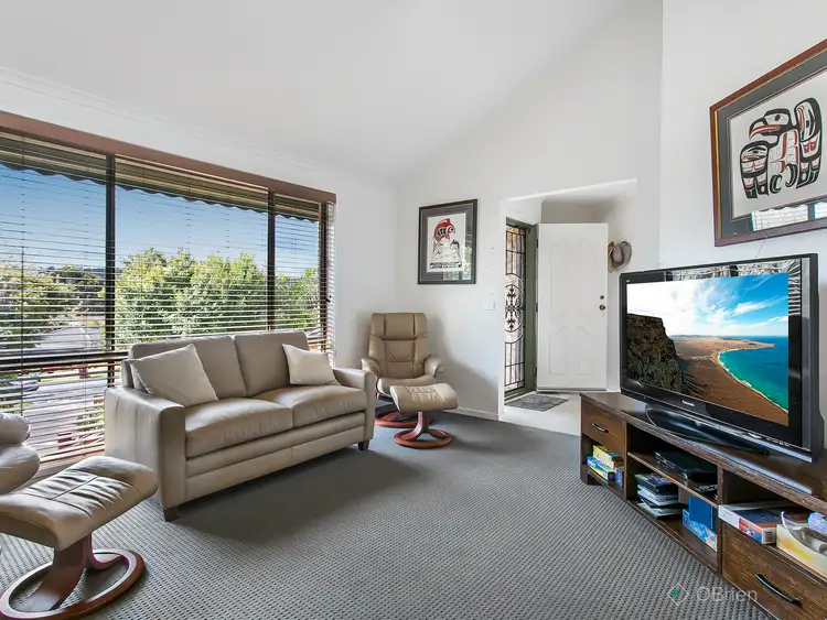 Third view of Homely house listing, 5 Houlden Court, Narre Warren VIC 3805