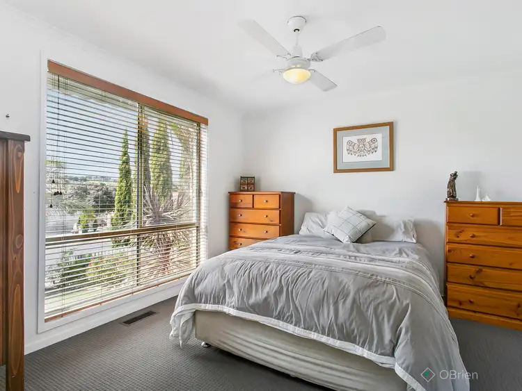 Fourth view of Homely house listing, 5 Houlden Court, Narre Warren VIC 3805