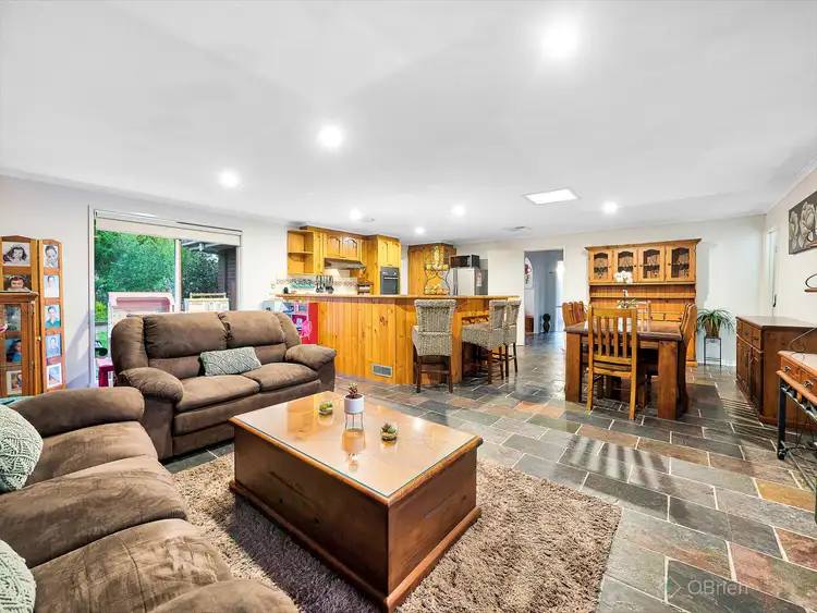 Sixth view of Homely house listing, 5 Courtenay Avenue, Cranbourne North VIC 3977