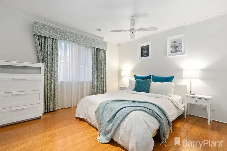 Fifth view of Homely house listing, 3 Underwood Close, Mill Park VIC 3082