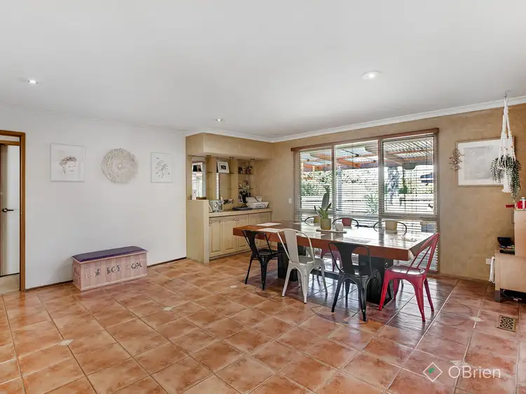 Fifth view of Homely house listing, 10 Kate Court, Langwarrin VIC 3910