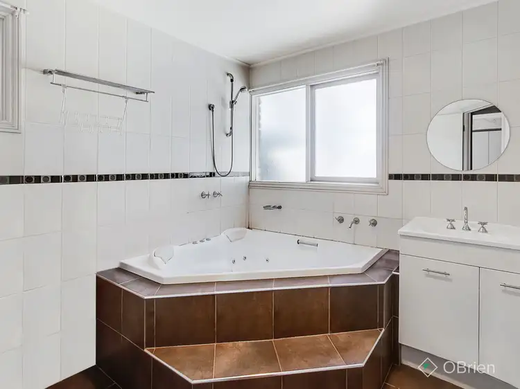 Seventh view of Homely house listing, 10 Kate Court, Langwarrin VIC 3910