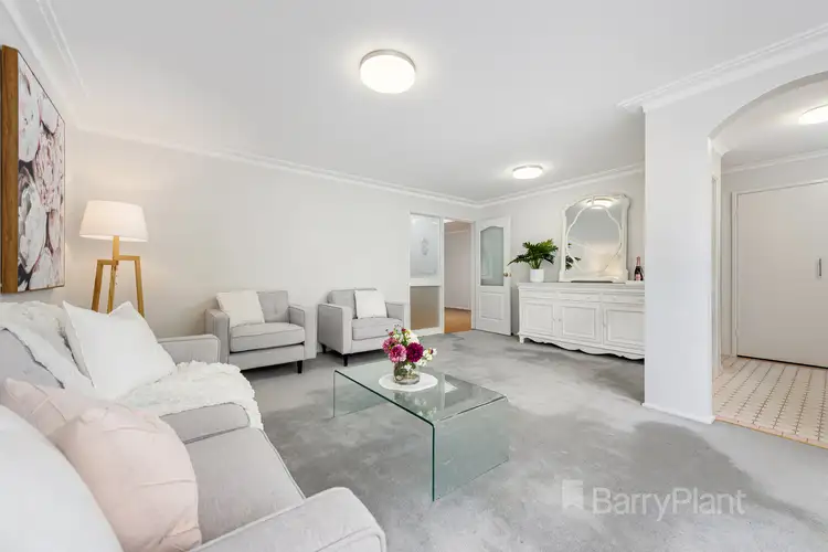 18 David Collins Drive, Endeavour Hills VIC 3802