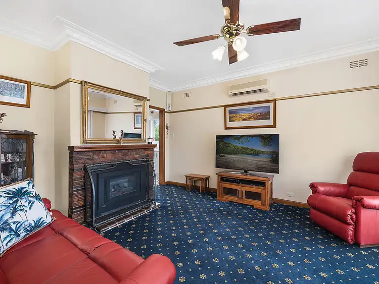 Second view of Homely house listing, 4 Perry Court, Herne Hill VIC 3218