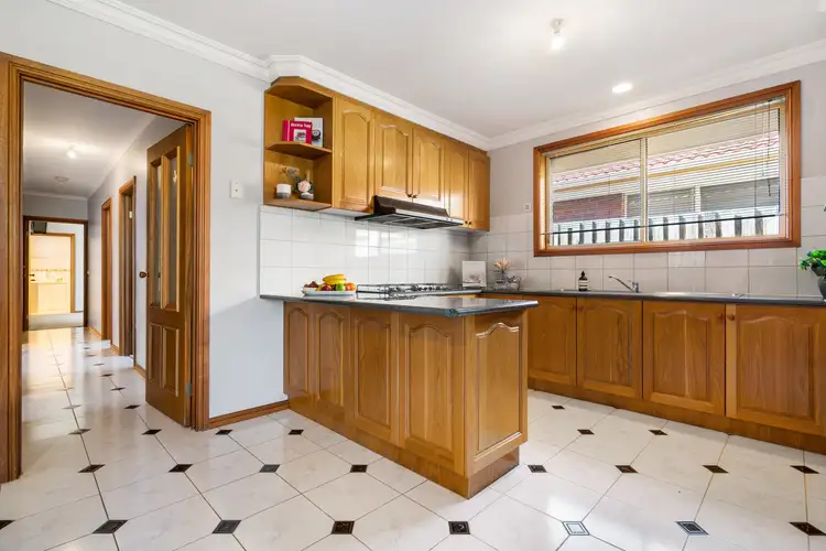 Sixth view of Homely unit listing, 2/38 Saratoga Crescent, Keilor Downs VIC 3038