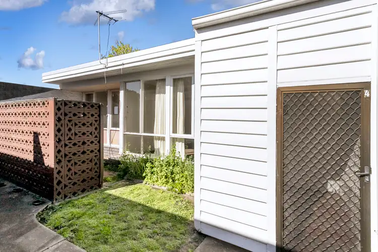 4/204 Ballarat Road, Footscray VIC 3011