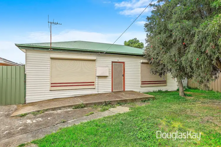 8 Conrad Street, St Albans VIC 3021