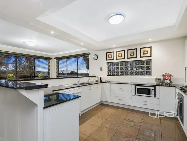Sixth view of Homely house listing, 18 Pidgeon Court, Sunbury VIC 3429