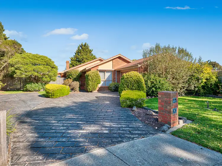 6 Oregon Court, Cranbourne North VIC 3977