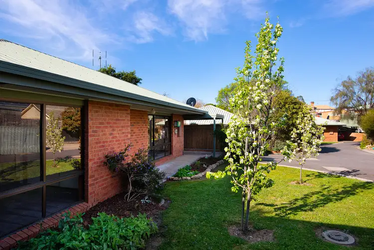 Second view of Homely unit listing, 4/19 Adams Street, Castlemaine VIC 3450