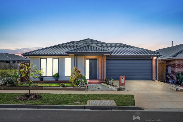 Main view of Homely house listing, 32 Bromley Circuit, Thornhill Park VIC 3335