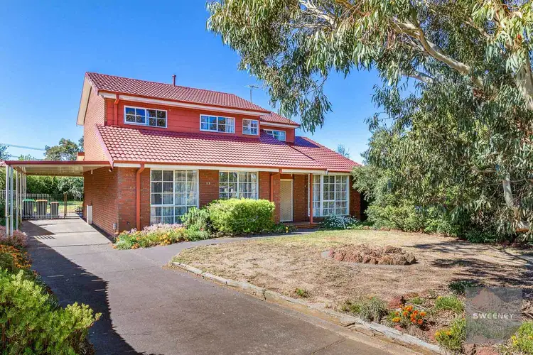 13 Cunningham Close, Darley VIC 3340