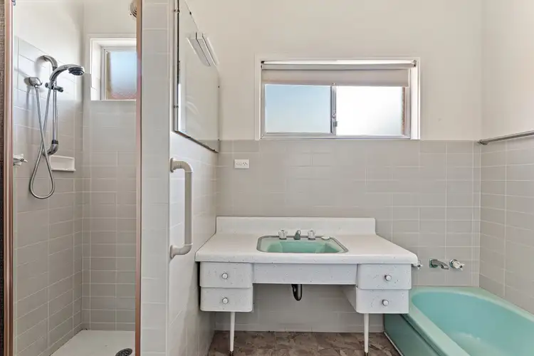 Sixth view of Homely house listing, 33 Ellis Street, Flora Hill VIC 3550