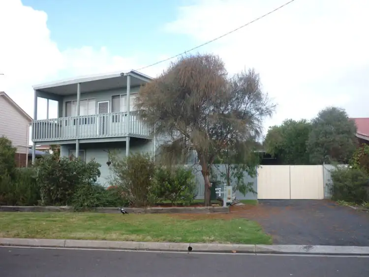 7 Adam Street