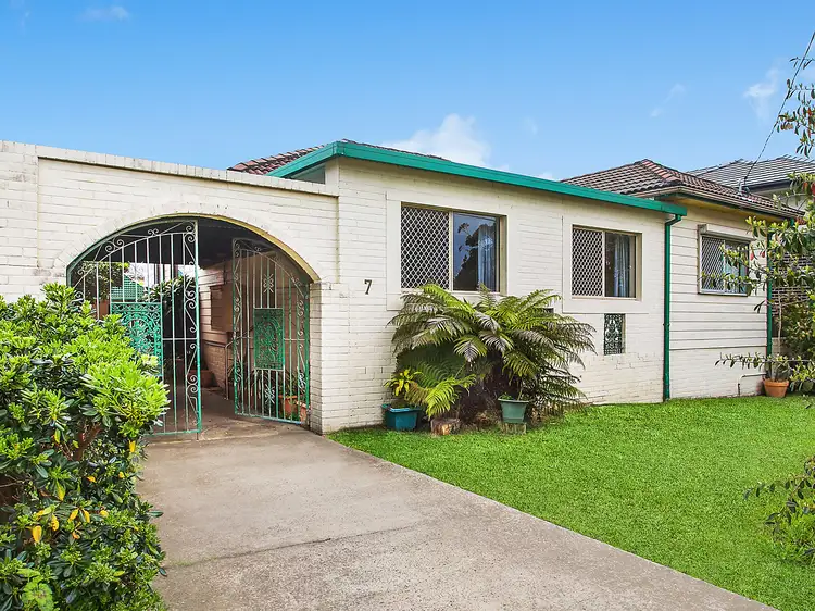 Main view of Homely house listing, 7 Wills Avenue, Chifley NSW 2036