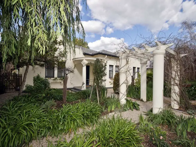 8 Dunstan Avenue, Kensington Park SA 5068
