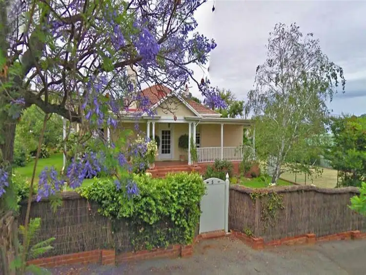 5 Pamela Road, Torrens Park SA 5062