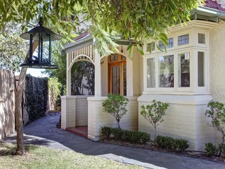 30 The Crescent, Brighton SA 5048