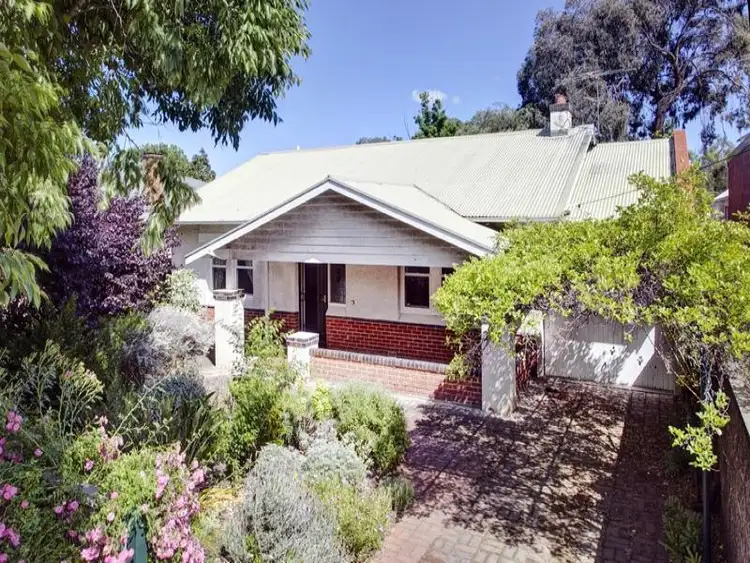 6 Seventh Avenue, St Peters SA 5069