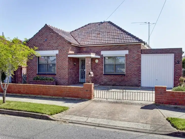 64 Oval Avenue, Woodville South SA 5011