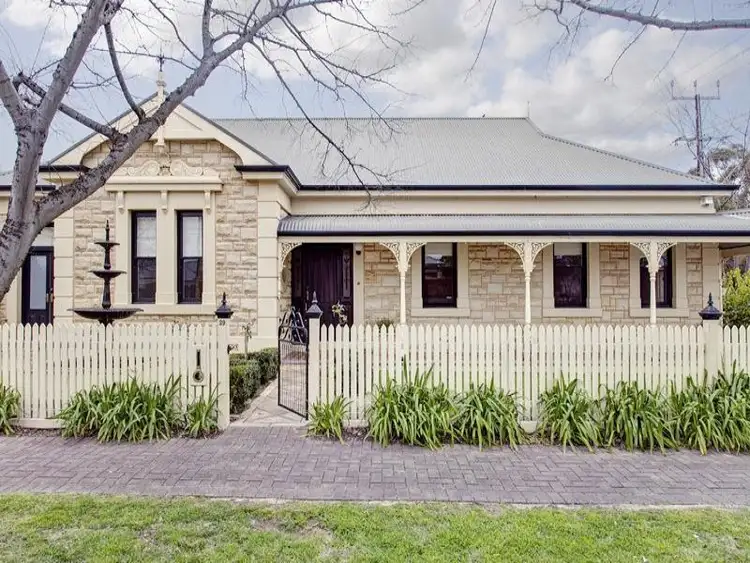 29 Sixth Avenue, St Peters SA 5069