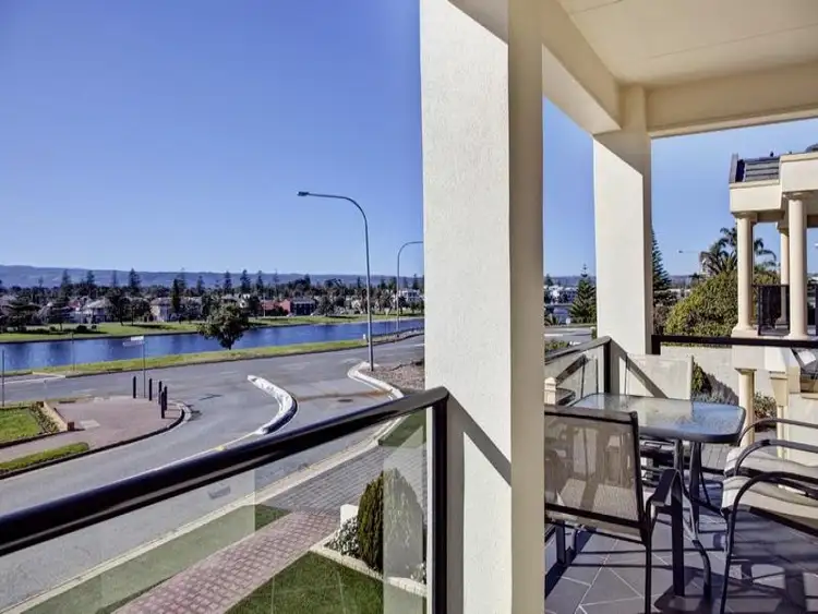 5 Richardson Avenue, Glenelg North SA 5045