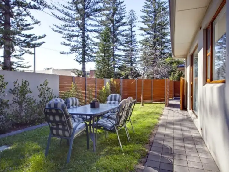 1/30 Pier Street, Glenelg South SA 5045