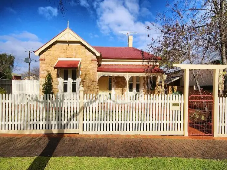 21 Flora Terrace, Prospect SA 5082