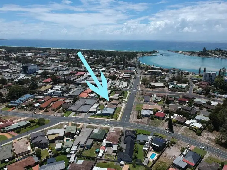 Sixth view of Homely house listing, 11 Kent Street, Tuncurry NSW 2428