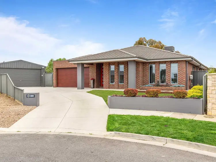 11 Holstein Close, Delacombe VIC 3356