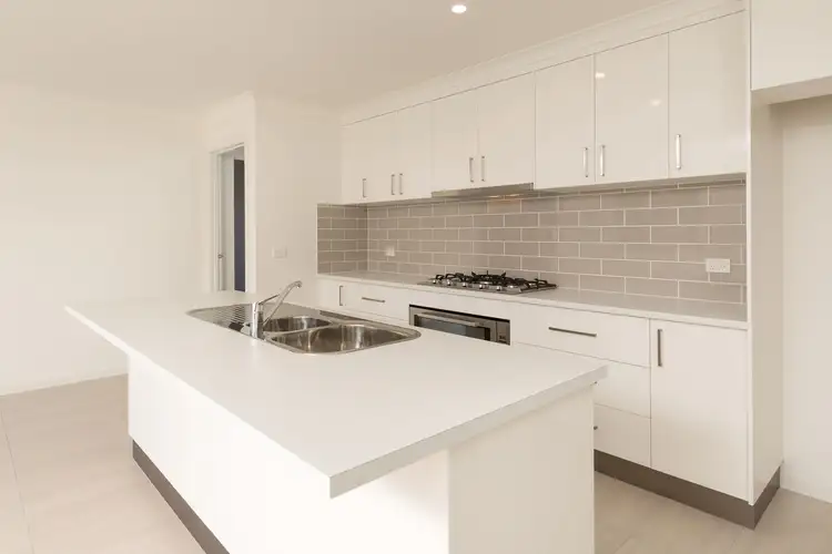 Second view of Homely house listing, 33 Dartnell Crescent, Wodonga VIC 3690