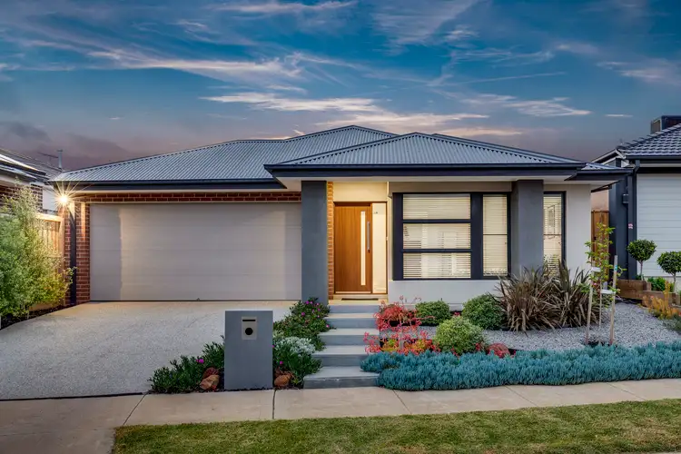 7 Waters Way, Hillside VIC 3037