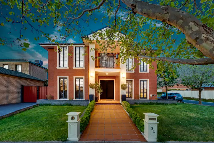 22 Hillcrest Drive, Hillside VIC 3037