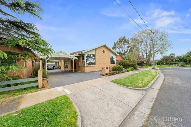 17 Mona Street, Seaford VIC 3198