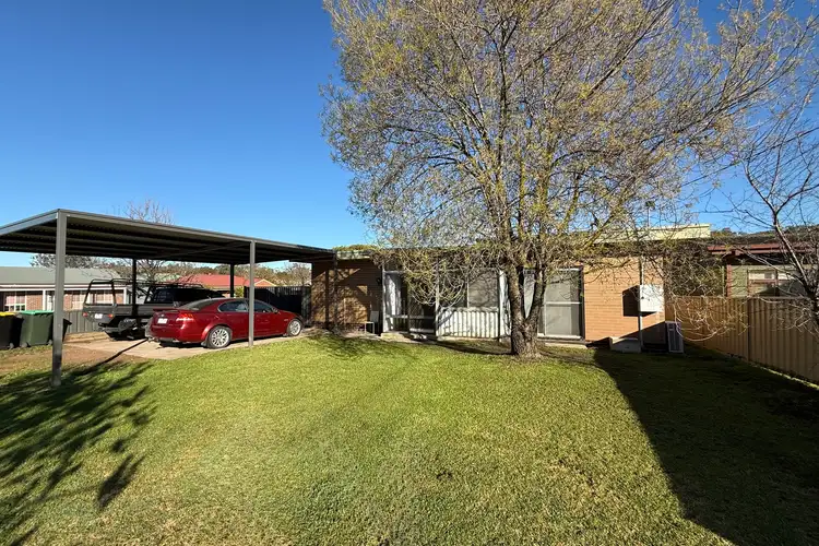 16 Longmore Street, Kangaroo Flat VIC 3555