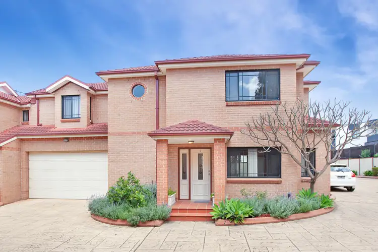 6/93 Northcote Road, Greenacre NSW 2190