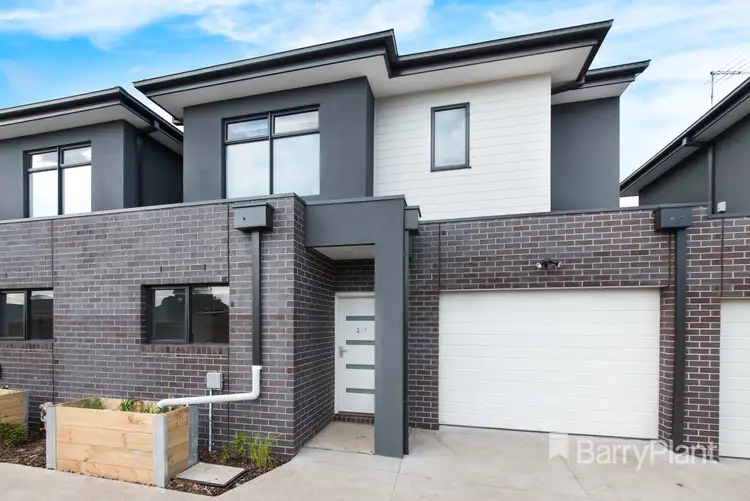 Second view of Homely townhouse listing, 2/7 Sadie Street, Glenroy VIC 3046