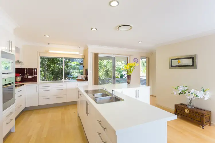 Fifth view of Homely house listing, 2 Pilin Place, Chapel Hill QLD 4069