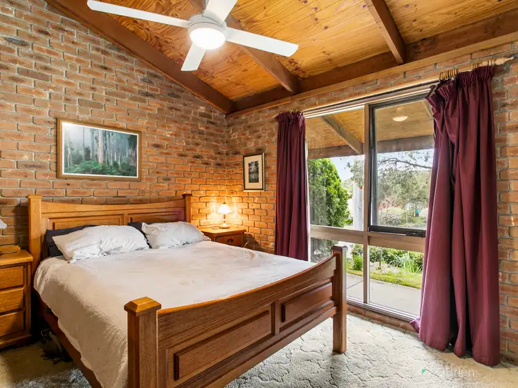 Fifth view of Homely house listing, 10 Pitman Court, Hampton Park VIC 3976