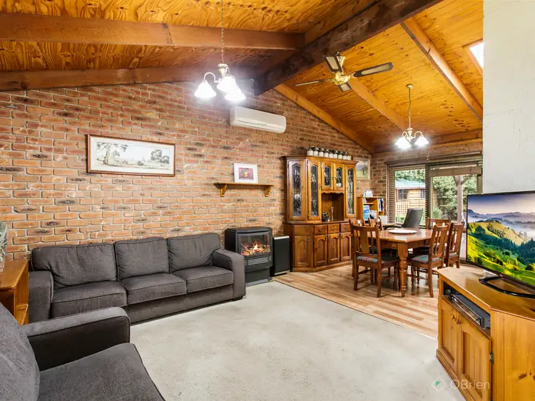 Sixth view of Homely house listing, 10 Pitman Court, Hampton Park VIC 3976