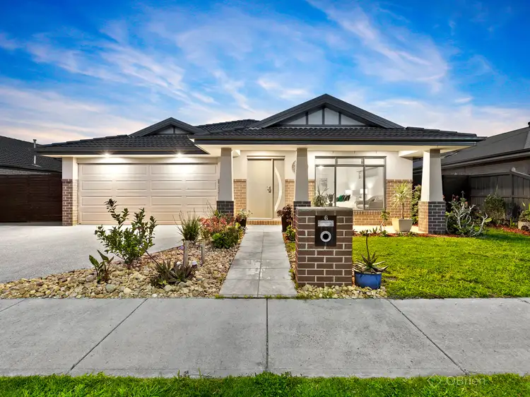 6 Moonlight Rise, Cranbourne East VIC 3977