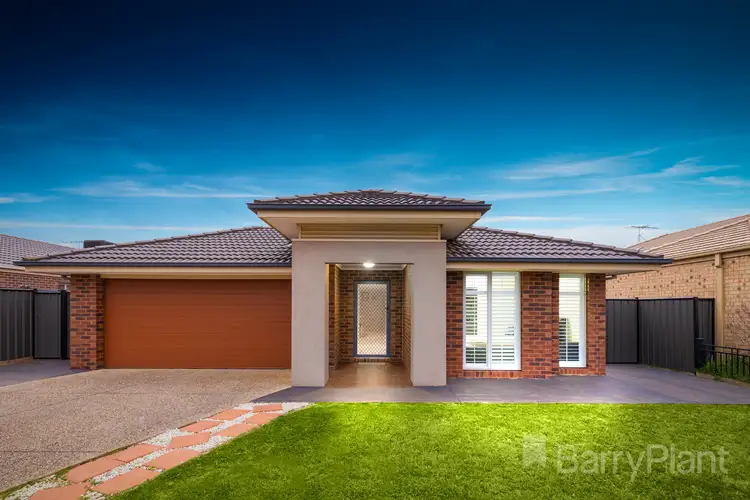 8 Kingbird Avenue, Tarneit VIC 3029