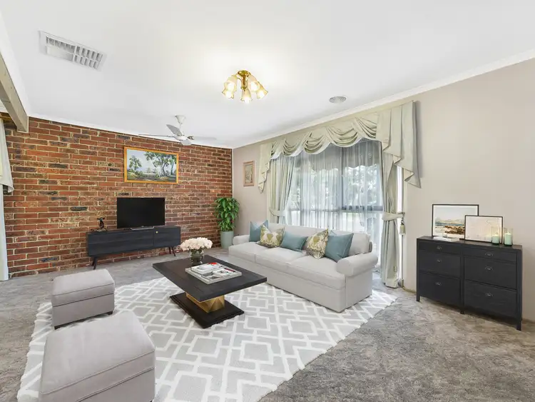 Second view of Homely house listing, 2 Jade Court, Hampton Park VIC 3976