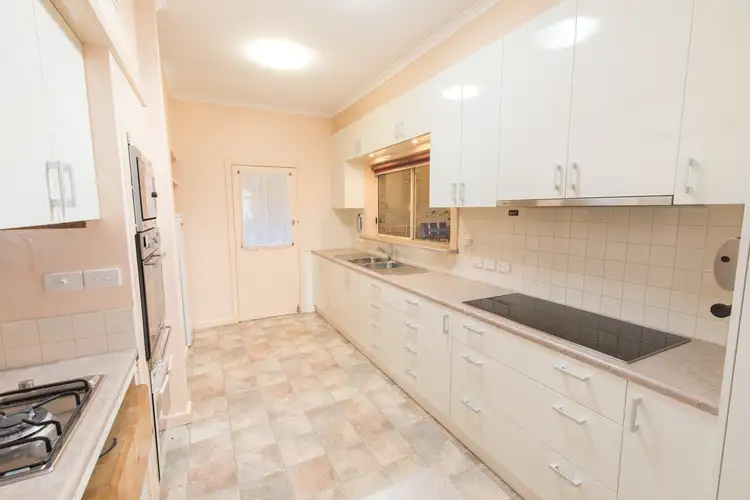 Fifth view of Homely house listing, 3 Snowy Avenue, Red Cliffs VIC 3496